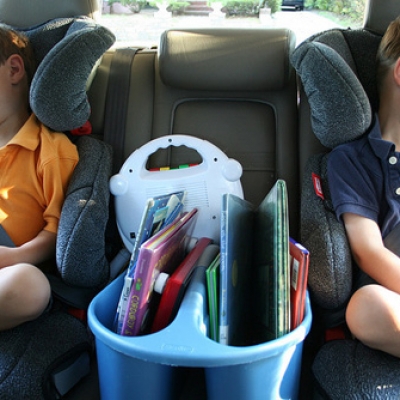 Sơ cứu, biện pháp phòng tránh khi trẻ sốc nhiệt trong xe ô tô Sơ cứu, biện pháp phòng tránh khi trẻ sốc nhiệt trong xe ô tô