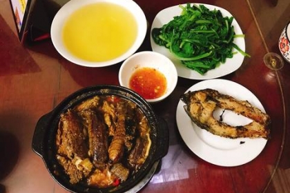 Trứng cá ngừ kho tiêu Trứng cá ngừ kho tiêu