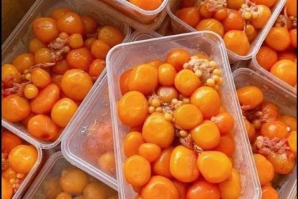 trứng gà non trứng gà non